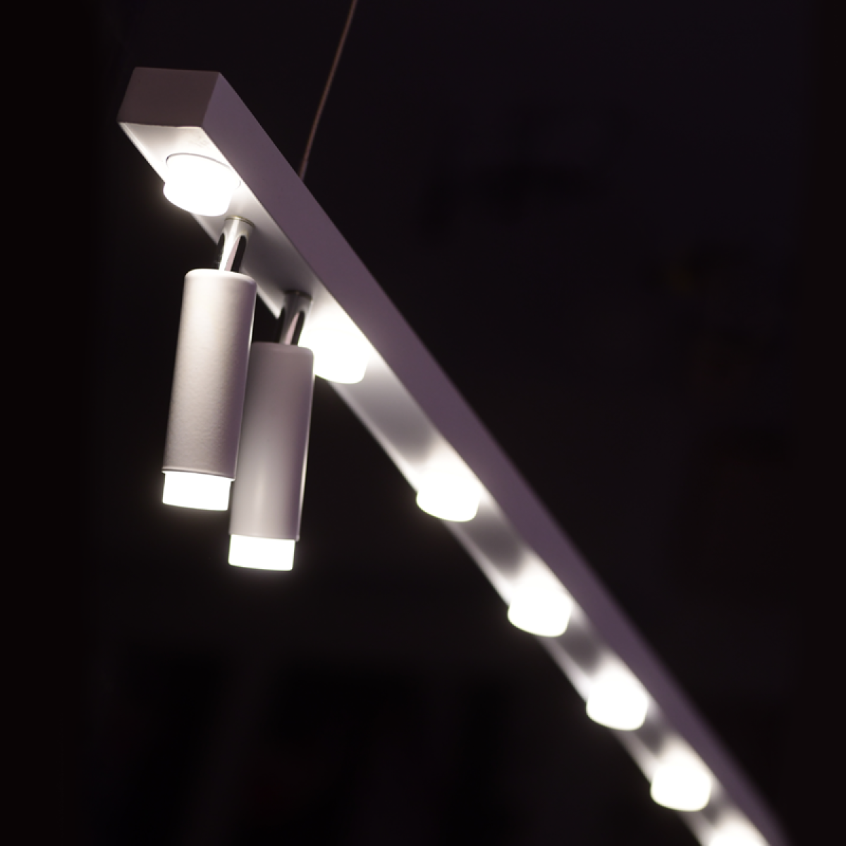 ACA ΚΡΕΜΑΣΤΟ Φ/Σ LED 30W COB ΛΕΥΚΟ ΑΛΟΥΜΙΝΙΟ 3000K 2700LM 120X4XH139CM MAGNETO - Image 2