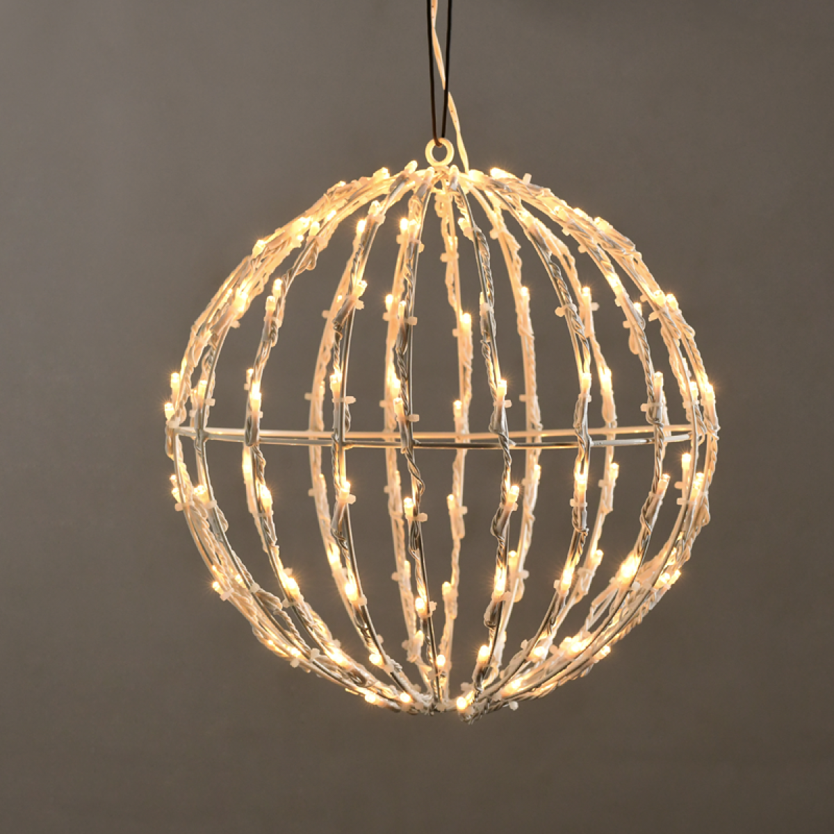 ACA  "3D BALL" ΣΧΕΔΙΟ 120 LED ΛΑΜΠ. ΣΕΙΡΑ,ΘΕΡΜΟ ΛΕΥΚ, ΑΝΤΑΠΤ.(4.5VDC),IP44, 25x25x26cm, ΛΕΥΚ ΚΑΛ.,5m